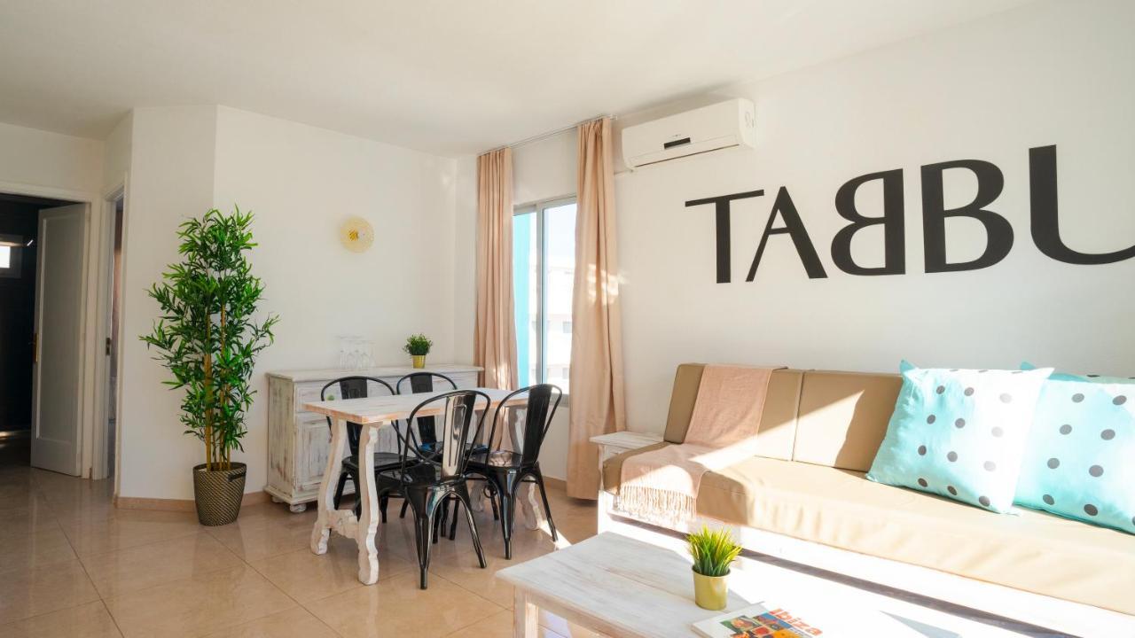Tabbu Ibiza Apartments Playa d'en Bossa Bagian luar foto