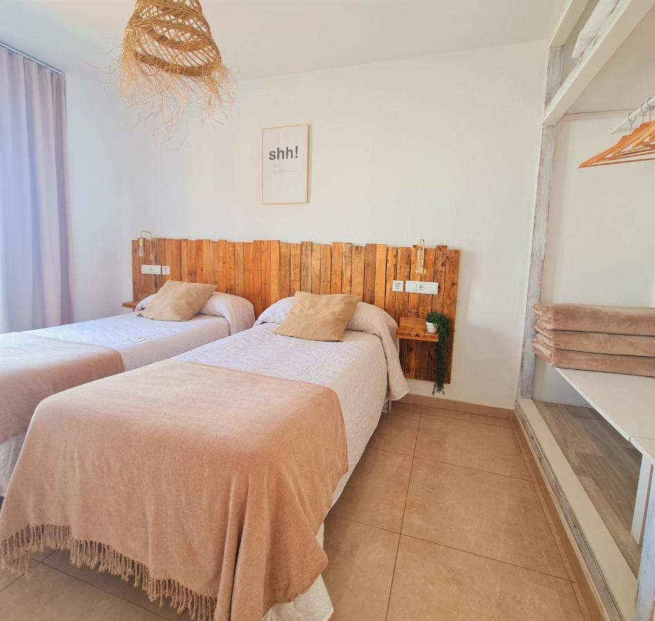 Tabbu Ibiza Apartments Playa d'en Bossa Bagian luar foto
