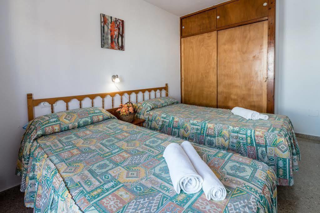 Tabbu Ibiza Apartments Playa d'en Bossa Bagian luar foto